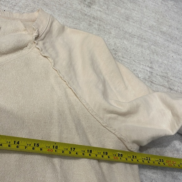 PIlcro Cream Cotton  Hi- low sweatshirt with Frayed V-neck. - Picture 5 of 9